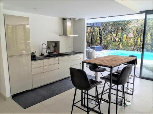 Comfortable house with large garden and swimming pool