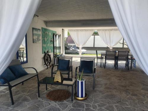 Gallery image of MoLo - residenza con accesso diretto al lago in Lazise