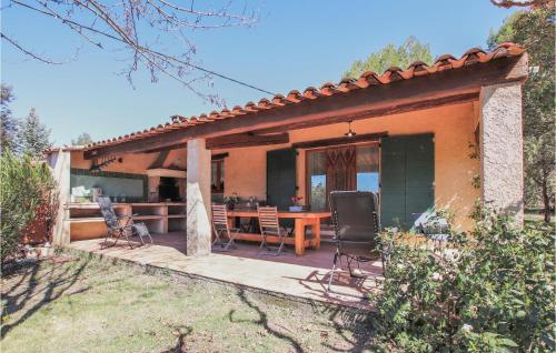 Lovely Home In Fox Amphoux With Kitchen