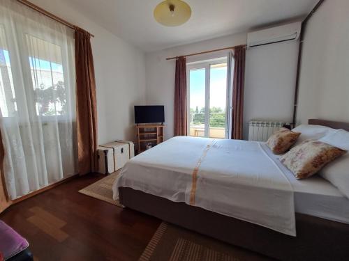Apartments Deranja II
