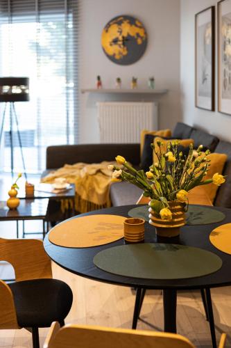 Χώρος καθιστικού στο Let's Sea by 2HomeRent