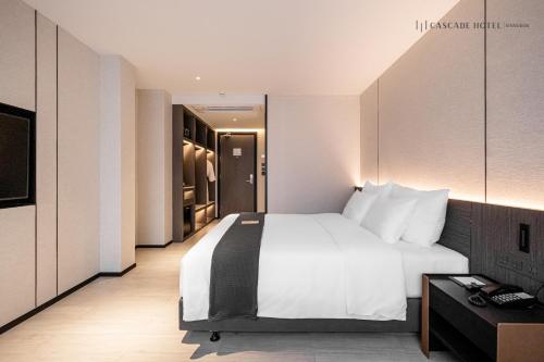 Cascade Hotel Bangkok - hotel rooms