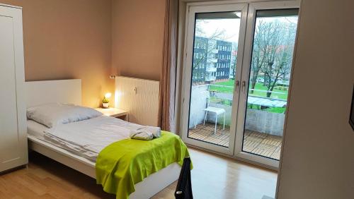 Postel nebo postele na pokoji v ubytování Zimmervermietung38 - Mammut 2