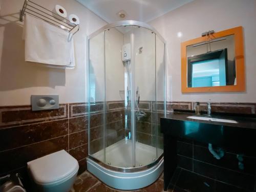 Koupelna v ubytování Ölüdeniz 1+1 Modern SummerHouse Wıth Swımmıng Pool