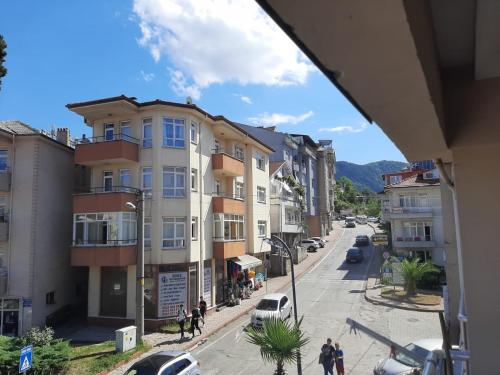 a view of a city street with buildings at KESKINEL apart daire in Amasra