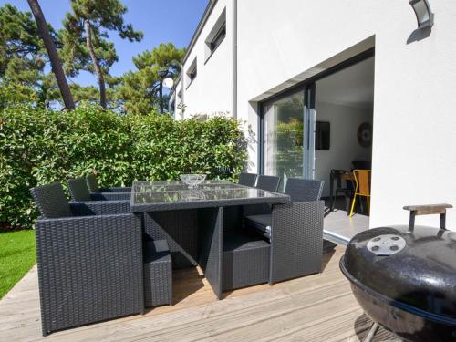 Villa climatisée confort avec jardin, terrasse et WIFI à 300m commerces et 1km plages - 6 pers - FR-1-705-32