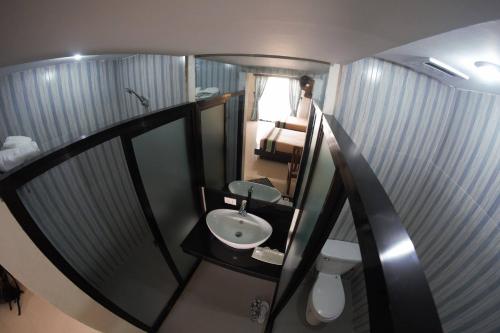 Koupelna v ubytování MelSol Hotel