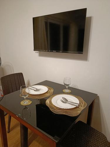 Mesatierra Garden Residences Studio with Balcony for 2-5 Guests