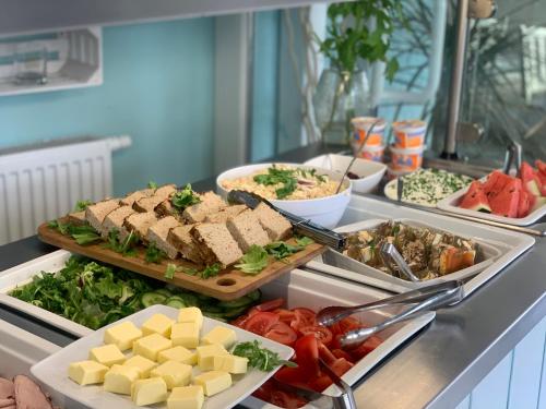 Mad på pensionatet eller i nærheden