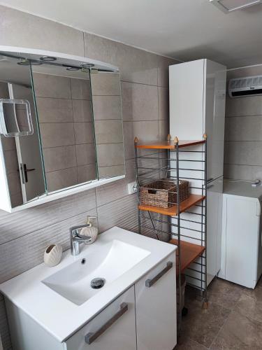 Apartment Mira