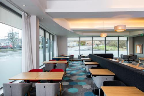 Ruang duduk di Holiday Inn Express Hamilton by IHG