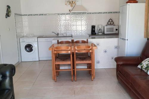 Kuchyňa alebo kuchynka v ubytovaní Appartement T2 44m2 - Chez Maya