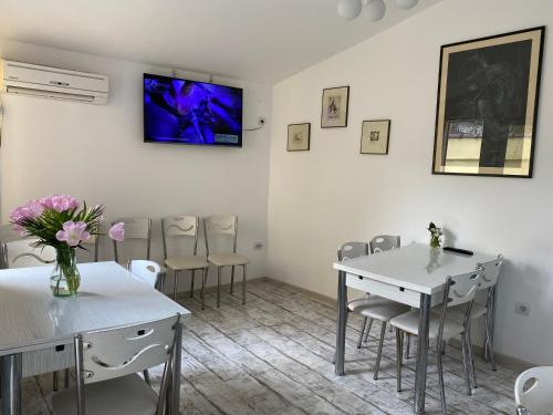 Gallery image of B&B Duo Caffe in Bucharest