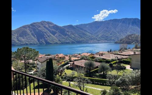 Residence Brentano Lake view apartment