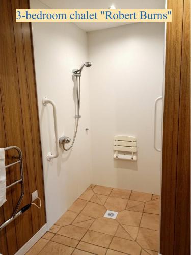 Ένα μπάνιο στο Airdeny Chalets