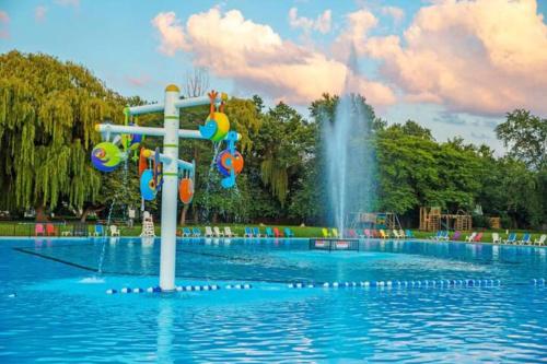 Bazén v ubytování Subu's Paradise in Niagara nebo v jeho okolí
