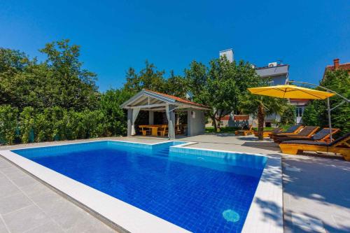 Fotografie z fotogalerie ubytování Holiday home in Jadranovo 39402 v destinaci Jadranovo