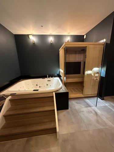 Chambre Spa 42 – Photos 2