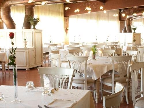 Calidario Terme Etruscheにあるレストランまたは飲食店