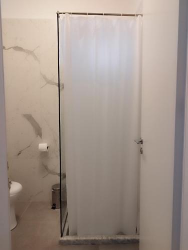 Koupelna v ubytování Iris Apartments Ksamil