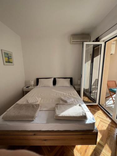 Ksenia Guesthouse Apartments and Studiosにあるベッド