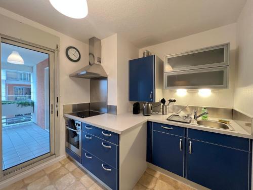 Kuchyň nebo kuchyňský kout v ubytování Colomiers Shelter - City, Terrasse, Wifi, Netflix