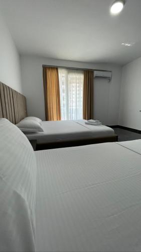 Fotografie z fotogalerie ubytování Hotel LEODORI 3 suites v destinaci Shëngjin