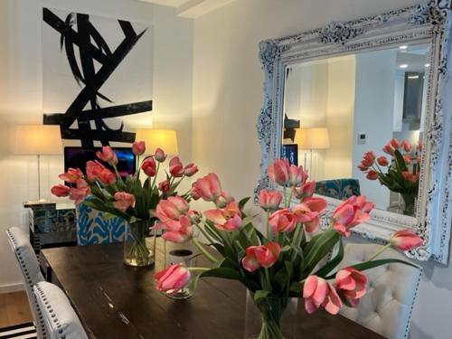 Greenwich Beach-2 Bedroom -Loft Apt – Photos 2