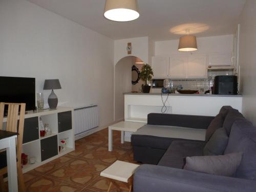 T2 lumineux avec balcon près des Thermes - FR-1-503-144