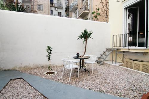 Foto Patio Apartment near metro & Acropolis 6