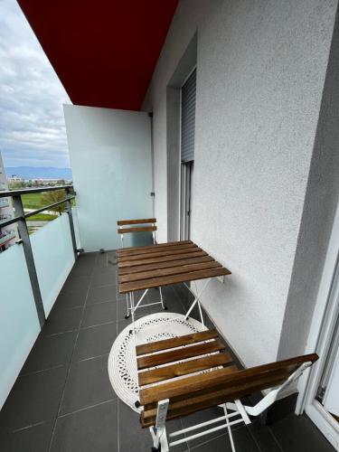 Apartment Mimice - Private garage parking space