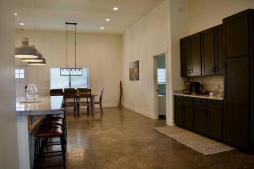 Gallery image of Ridgeline Retreat - beautiful getaway with views in Eureka