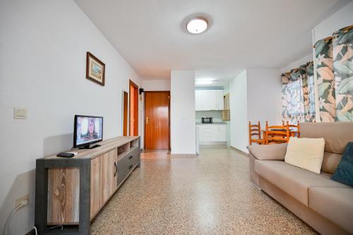 One bedroom flat with shared pool Levante area