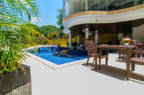 Gallery image of Oceanview Treasure Hotel and Residence in Patong Beach