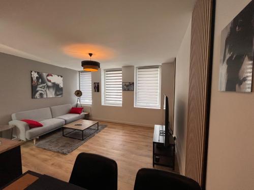 Immeuble Bavay 3 apparts, 4 Chambres, 5 ambiances