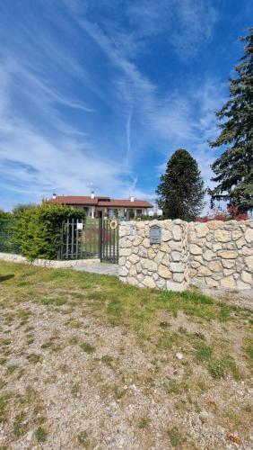 Gallery image of Casa Vacanze AL CAPRIANO appartamento Mora in Cantello