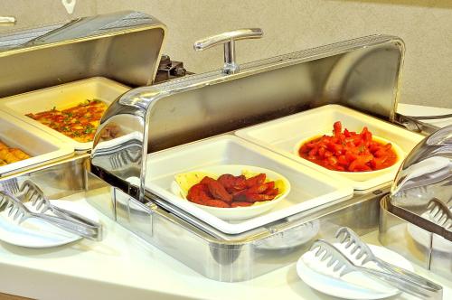 Mad på hotellet eller i nærheden