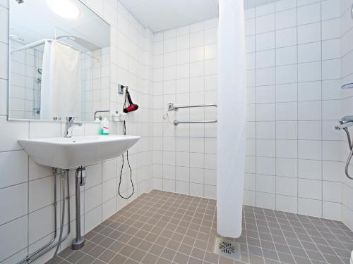 Et badeværelse på Omena Hotel Helsinki City Centre
