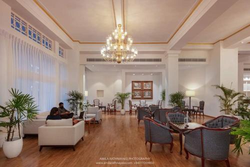 Posezení v ubytování Grand Oriental Hotel
