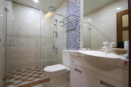 Ванна кімната в Silia Hostel