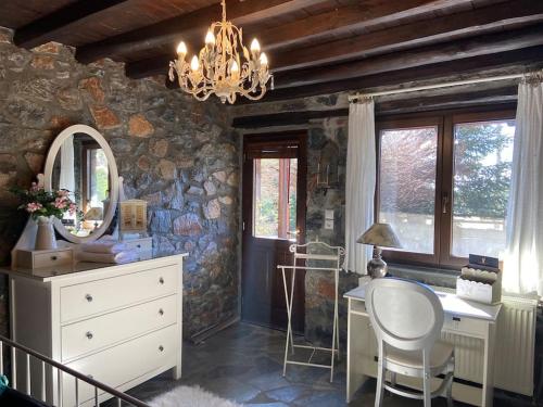Фотография из галереи Blessings Chalet στον Παλαιό Άγιο Αθανάσιο με Τζάκι, Barbeque, μεγάλη αυλή και υπέροχη θέα в городе Палайос-Агиос-Атанасиос