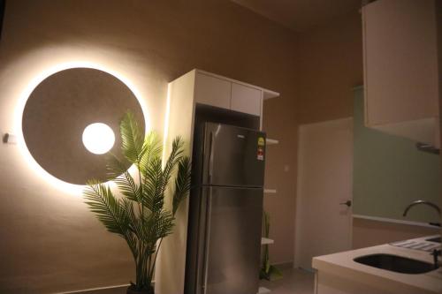 Dapur atau dapur kecil di Cozy Modern Home Mount Austin JB Miko Homestay