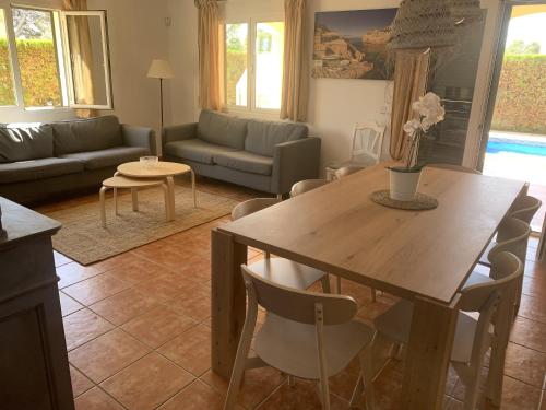 Χώρος καθιστικού στο Villa Paula