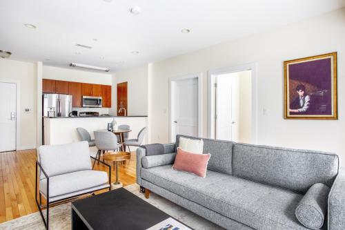 Gallery image of Fenway 2BR w Gym steps from Fenway Park BOS-372 in Boston