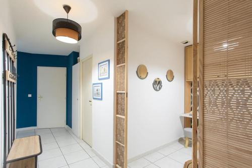 C16 - 2 BDR Rue Antibes 4 min Palais Festivals - AC & Terrace photo 3