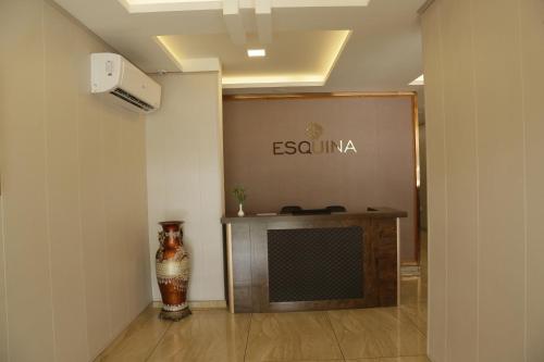Sijil, anugerah, tanda atau dokumen lain yang dipamerkan di ESQUINA RESIDENCY