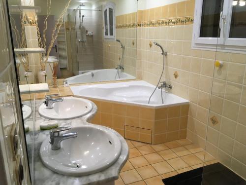 Kúpeľňa v ubytovaní Charmante villa en Petite Camargue
