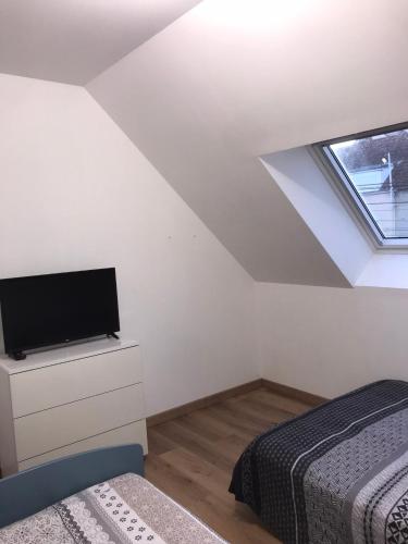 Chambre , 1 lit double et 1 lit simple