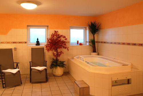 Koupelna v ubytování Im Winkel Appartements und Zimmer