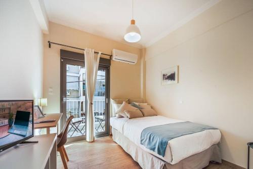 300Mbps brand-new studio in Athens